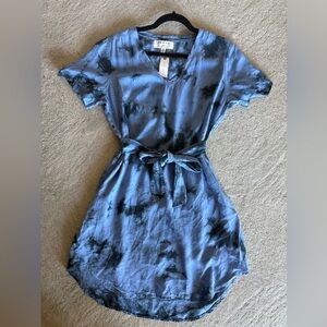 NWT New Anthropologie Blue Tie-Dye V-Neck Top